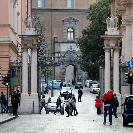 Be Vatican רומא